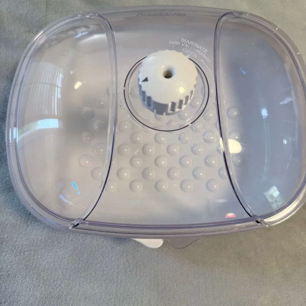 FoodSaver Quick Marinator 2.25 Qt Vacuum Sealing Container NEW